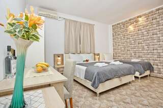 Апартаменты Apartments Obala - Katić Херцег-Нови Номер-студио с патио-2