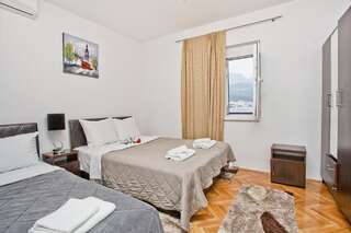 Апартаменты Apartments Obala - Katić Херцег-Нови Трехместный номер-1