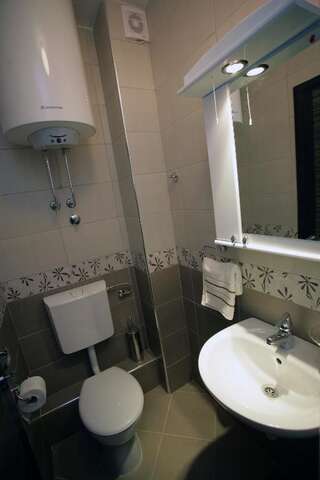 Апартаменты Apartments Obala - Katić Херцег-Нови Двухместный номер с 1 кроватью-4